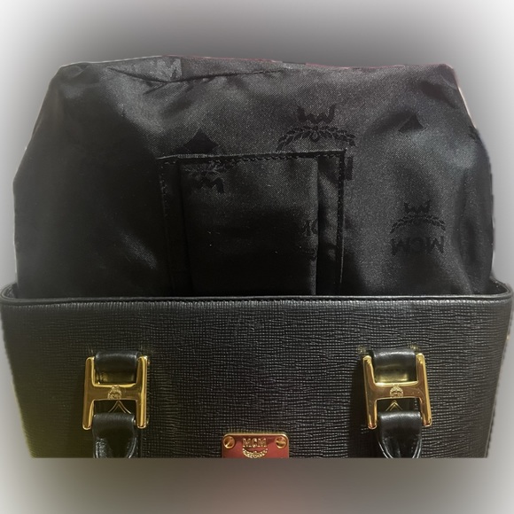 MCM Bucket Bag Small Black - Picture 7 of 11